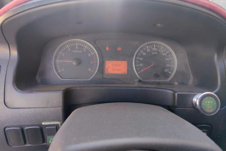 Used FORTHING Lingzhi 2015 V3 1.5L 5-Seater Special Offer Model
