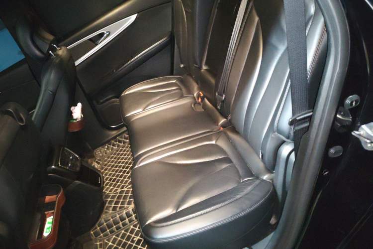 Used Lincoln Nautilus 2019 2.0T Two-Wheel Drive Luxury Edition China VI Standard Left Rear Seat