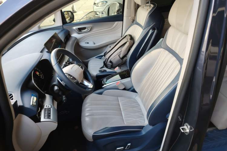 Used Roewe iMAX8 2022 400TGI Prestige Edition
