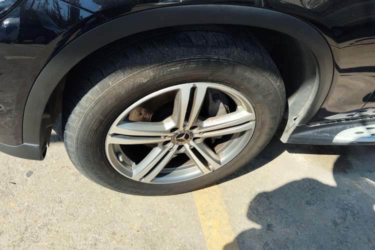 Used Mercedes-Benz GLC 2021 GLC 260 L 4MATIC Dynamic Edition Left Front Wheel Hub