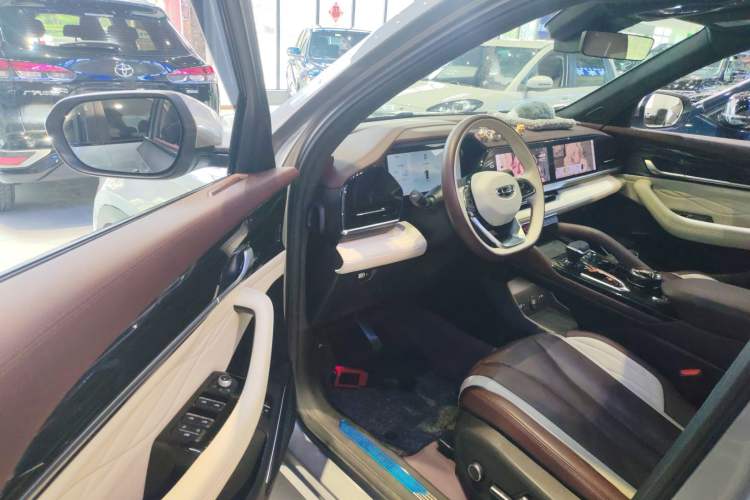 Used Geely Auto Monjaro L 2024 2.0TD High-Power Automatic Two-Wheel Drive Yunqi Version