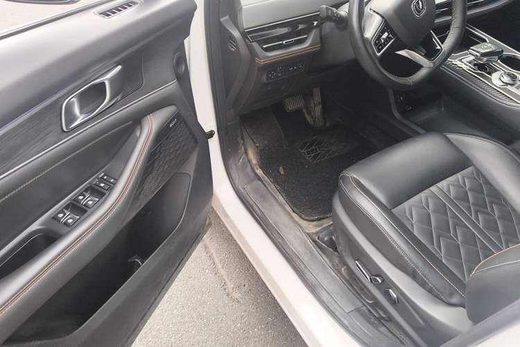 Used CHANGAN UNI-K 2021 2.0T Excellence Edition Driver Seat