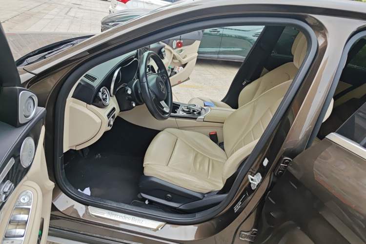 Used Mercedes-Benz C-Class 2015 C 300 L Sport Edition Left Front Seat