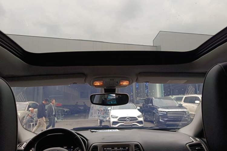 Used Jeep Compass 2017 200T Automatic Family Edition
