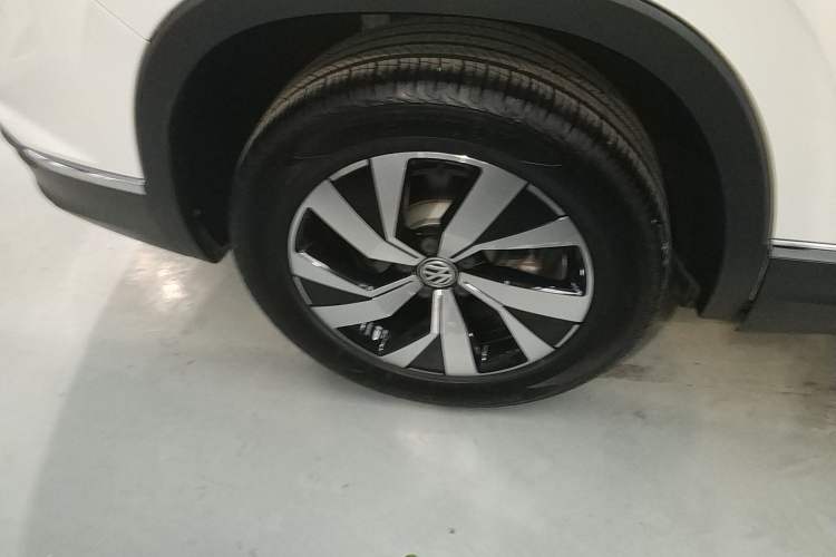 Used Volkswagen Tayron 2020 330TSI Two-Wheel Drive Luxury Smart Connectivity Version