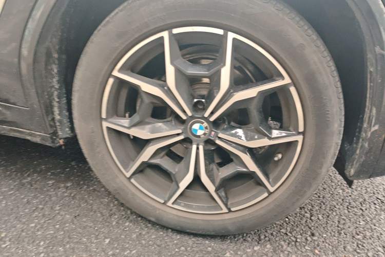 Used BMW X3 2022 xDrive25i M Sport Package Right Front Wheel Hub