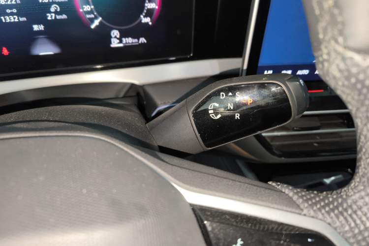 Used Volkswagen Passat 2025 Pro 380TSI Starry Dragon Luxury Edition
