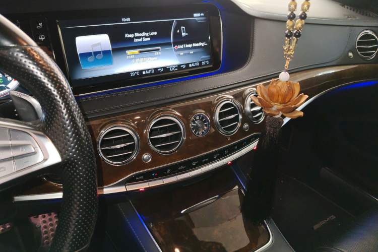 Used Mercedes-Benz S-Class AMG 2016 AMG S 63 L 4MATIC Audio And AC Panel