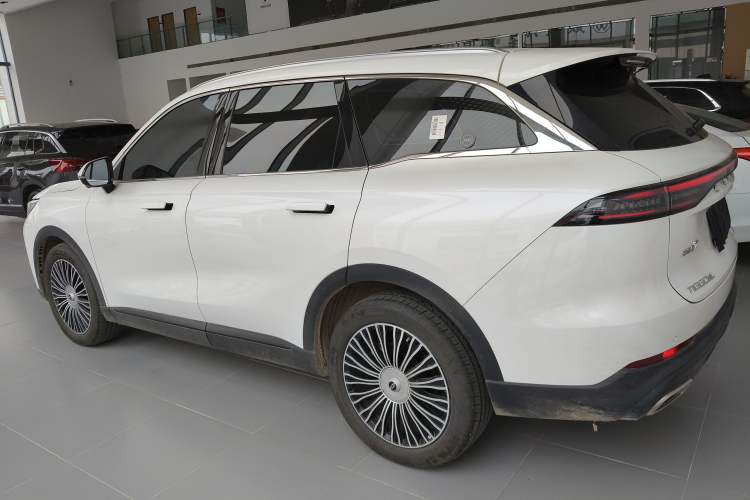 Used Chery Tiggo 8 L 2024 2.0T Two-Wheel Drive Luxury Edition 5 Seats
