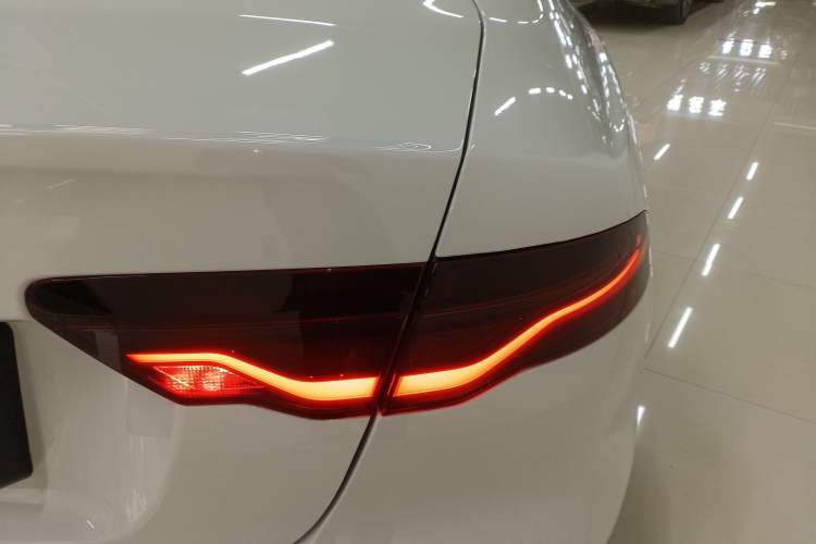 Used Jaguar XEL 2020 2.0T 200PS R-DYNAMIC Youth Sports Edition
