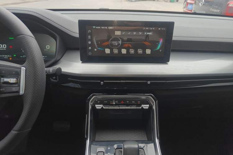 Used Wuling Asta 2022 2.0L DHT Electric-Speed Version