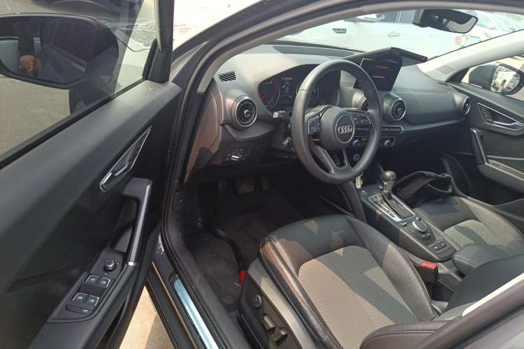 Used Audi Q2L 2020 35 TFSI Fashionable and Elegant Model
