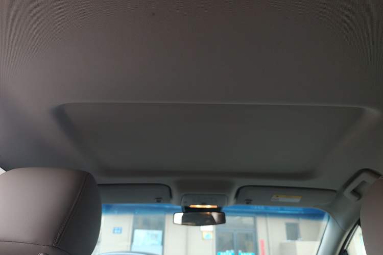 Used Buick GL8 2023 Land Executive Class Comfort Model
