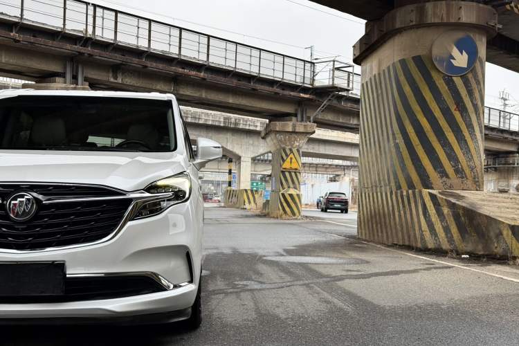 Used Buick GL8 2020 ES Land Cruiser 653T Comfort Edition
