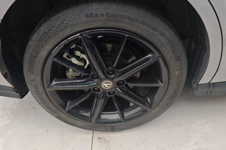 Used Changan UNI-V iDD 2023 ZhiDian iDD 1.5T 113km ZhiKu Model