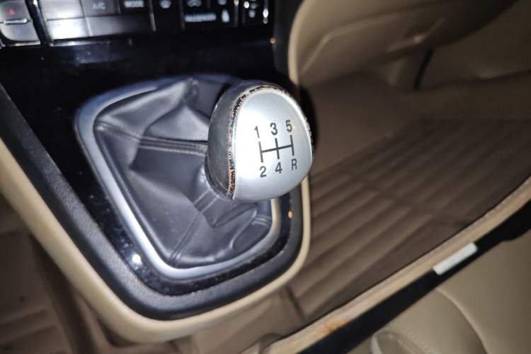 Used Haval H6 2011 2.0L Manual Two-Wheel-Drive Prestige Version
