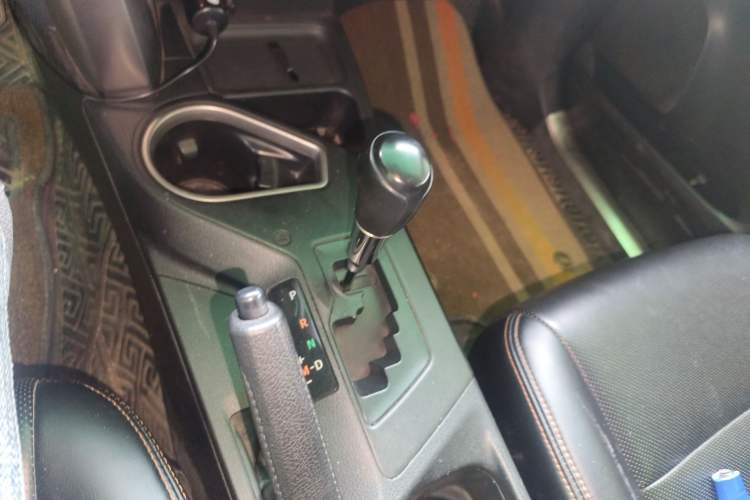 Used Toyota RAV4 2016 2.0L CVT Two-Wheel Drive Fashion Edition China V Standard