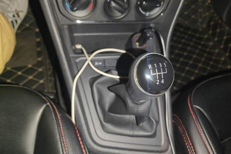 Used Volkswagen Lavida 2017 1.6L Manual Fashion Edition
