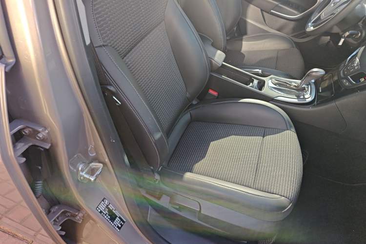 Used Buick Regal 2015 1.6T Leading Technology Model
