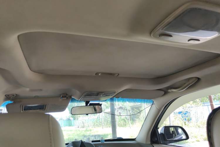 Used Hyundai Tucson 2013 2.0L Manual Two-Wheel Drive Comfort Version Headliner