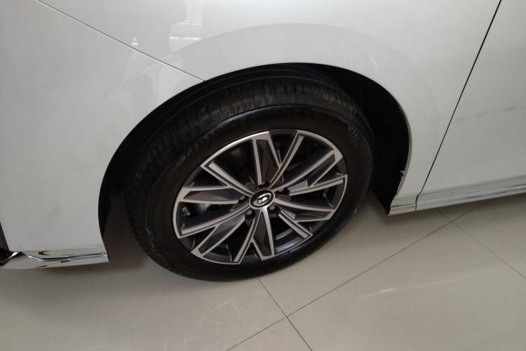 Used GAC Trumpchi M8 2024 Master Series 400T Prestige Edition Exterior 4