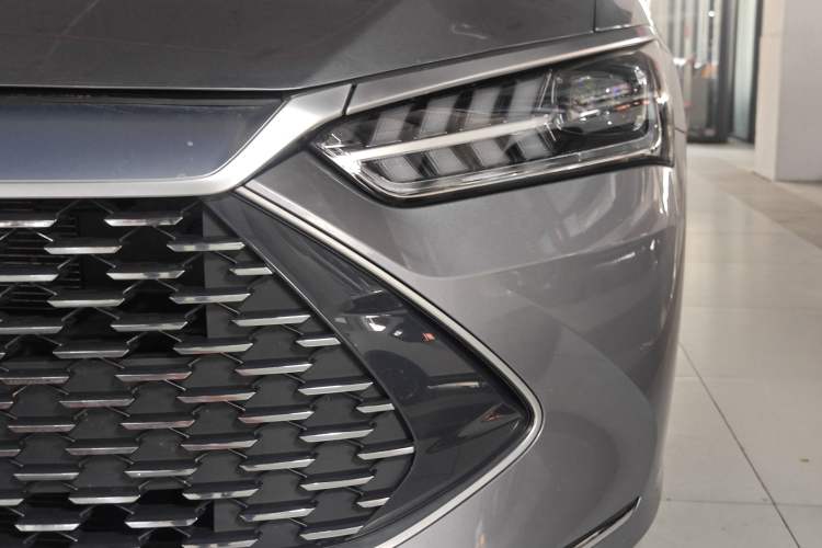 Used BYD Qin PLUS 2023 Champion Edition DM-i 120KM Leading Model Left Front Headlight