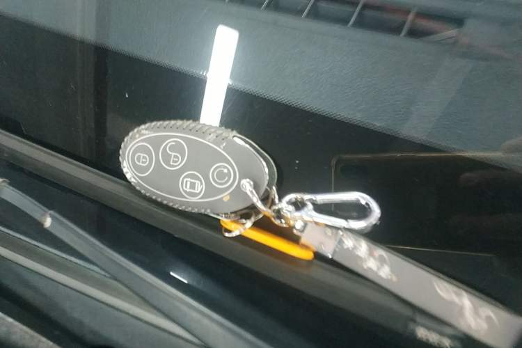 Used BYD Song MAX 2017 1.5T Automatic Smart Connect Elite 7-Seater Vehicle Key