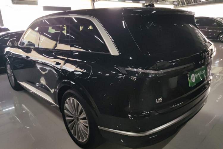 Used ONVO Luxeed L90 2025 Model—Max Six-Seater Version
