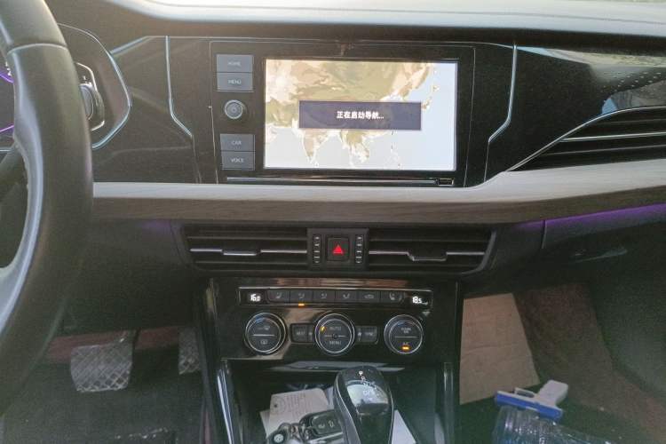 Used Volkswagen Passat 2019 330TSI Luxury Edition China VI Standard
