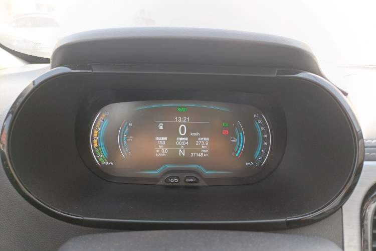 Used Chery Little Ant 2022 Sweet Pink Edition Half-Sugar Version 3-Cell Lithium 30kW 301km
