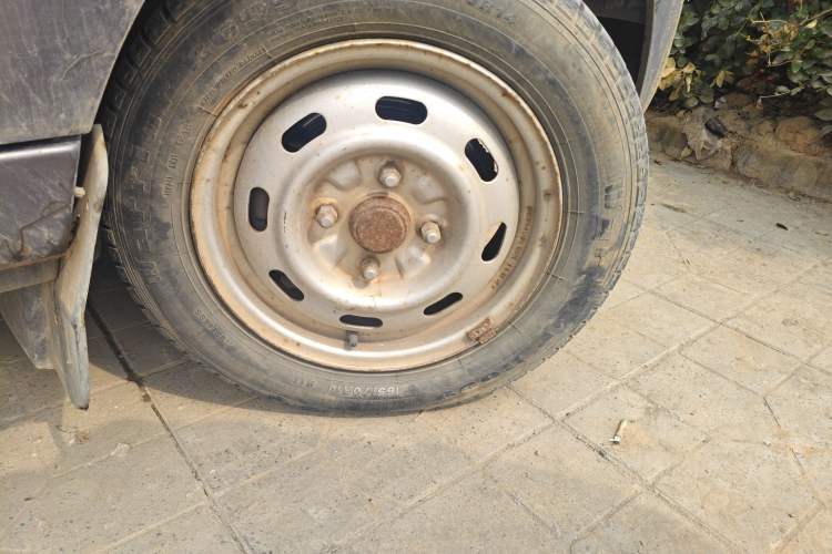 Used Dongfeng Junfeng CV03 2012 1.3L Basic Trim CNG