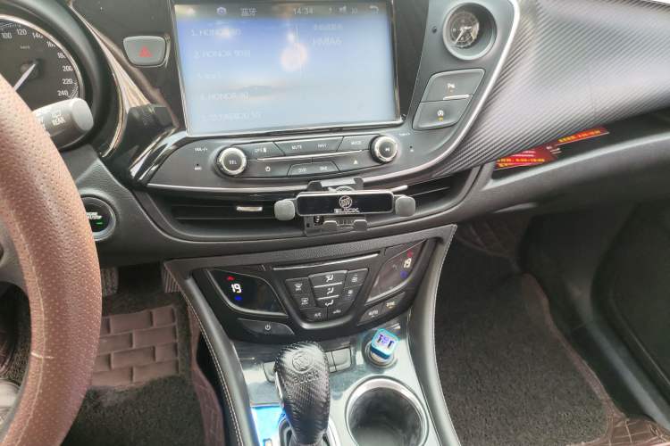 Used Buick Envision 2015 20T Two-Wheel-Drive Leading Model