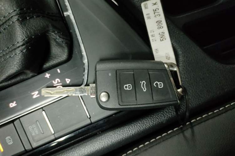 Used Volkswagen Tiguan L 2021 330TSI Automatic Two-Wheel Drive R-Line Enhanced Edition