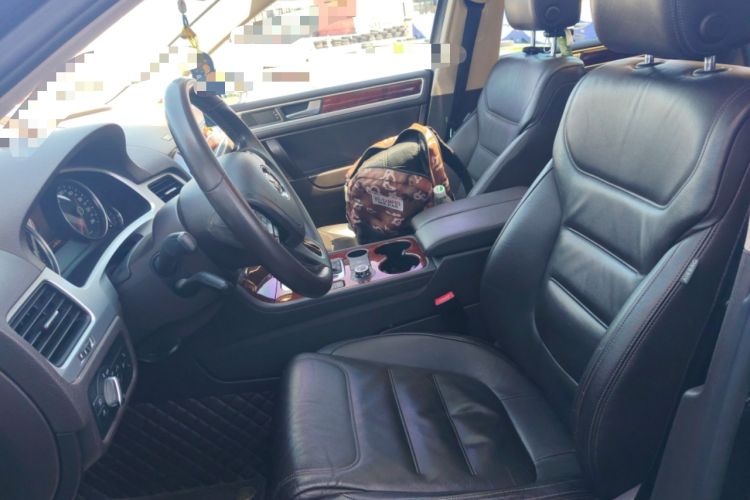 Used Volkswagen Touareg 2011 3.0 TSI Standard Version
