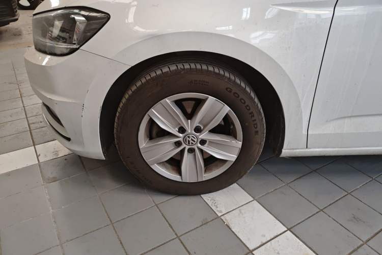 Used Volkswagen Touran 2016 Touran L 280TSI DSG Style Edition
