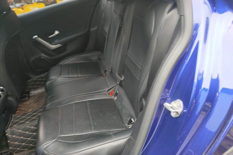 Used Mercedes-Benz A-Class 2020 Restyled A 200 L Sport Sedan Fashion Version Left Rear Seat