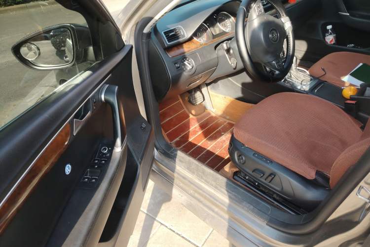 Used Volkswagen Magotan 2012 Travel Edition 2.0 TSI Luxury Version
