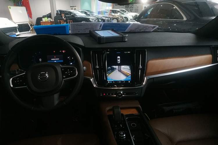 Used Volvo S90 2022 B5 Zhiyi Luxury Edition