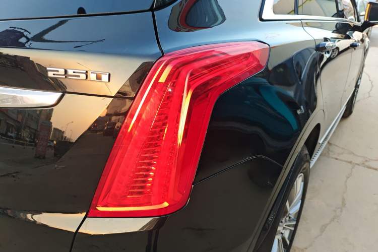 Used Cadillac XT5 2018 25T Luxury Model