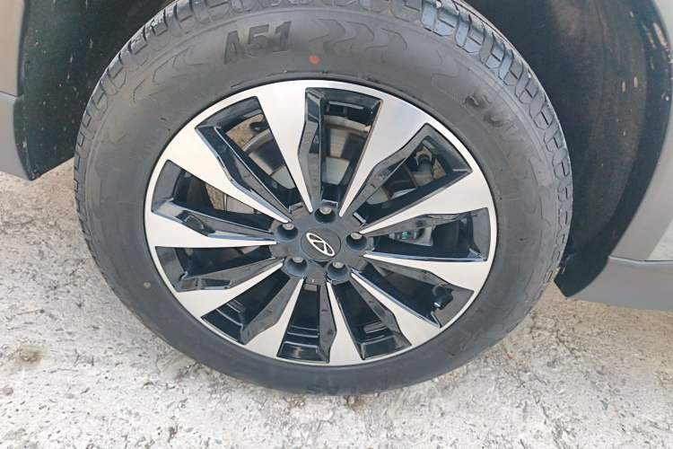 Used Chery Tiggo 8 PLUS 2025 290TGDI DCT Prestige 5-Seater
