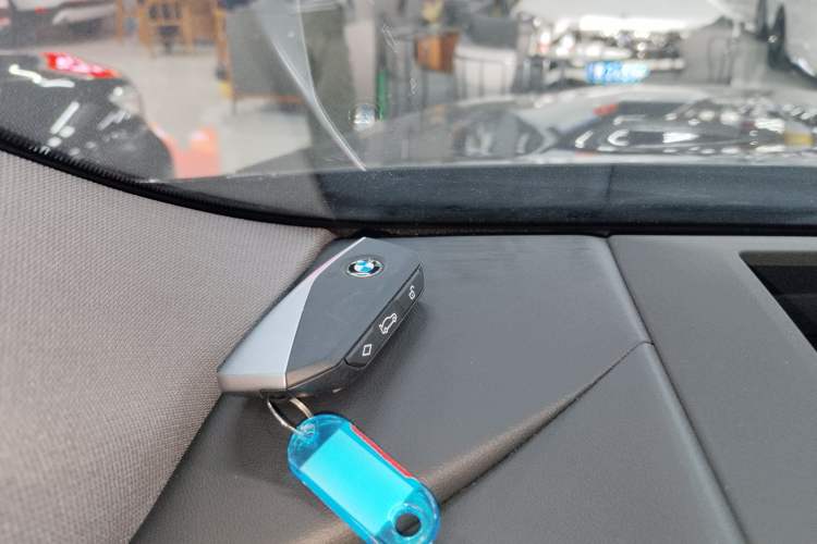 Used BMW i5 2025 eDrive 40L M Sport Package Interior 1