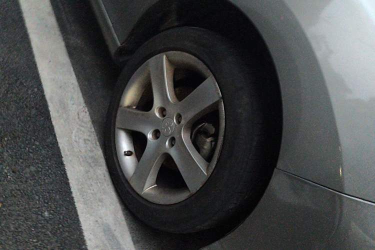 Used Peugeot 408 2013 2.0L Automatic Comfort Edition Right Front Wheel Hub