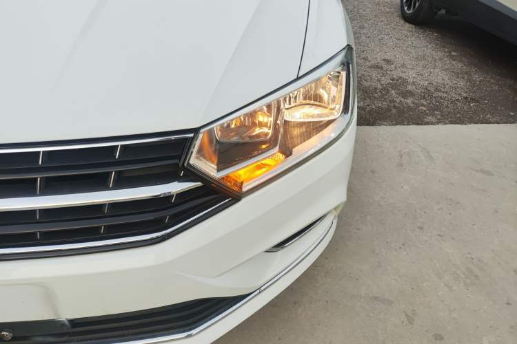 Used Volkswagen Bora 2016 1.6L Automatic Comfort Model Left Front Headlight