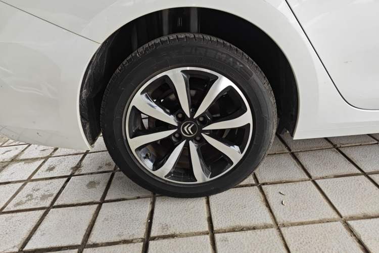 Used Citroen C4 Sega 2016 1.6L Manual Luxury Model Exterior 3