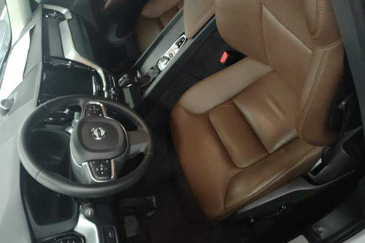 Used Volvo XC60 2021 T5 4x4 Smart Luxury Edition