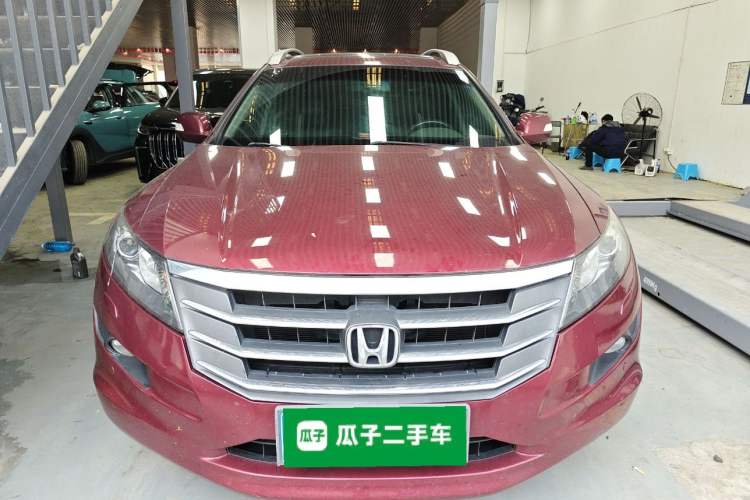 Used Honda Crosstour 2012 2.4L Luxury Edition Front