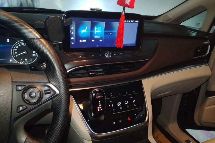 Used Buick GL8 2021 Land Cruiser Executive 652T Premium Model
