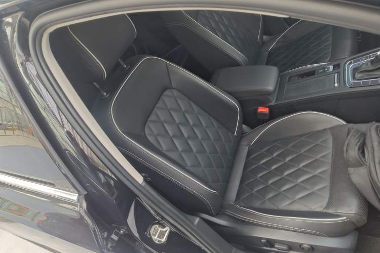 Used Volkswagen Magotan GTE Plug-in Hybrid 2022 GTE Luxury Model