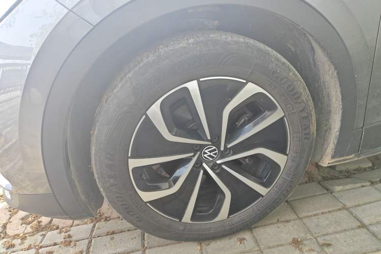 Used Volkswagen ID.4 X 2021 Pure Edition Left Front Wheel Hub