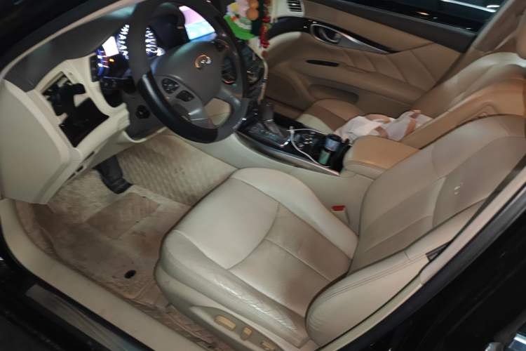 Used Infiniti M Series 2012 M25L Comfort Edition Left Front Seat